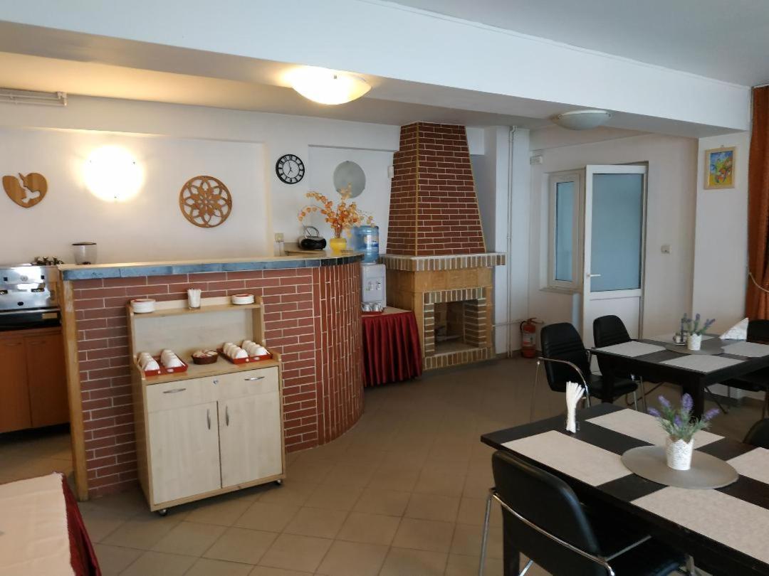 Vila Mihail Hotell Buşteni Eksteriør bilde