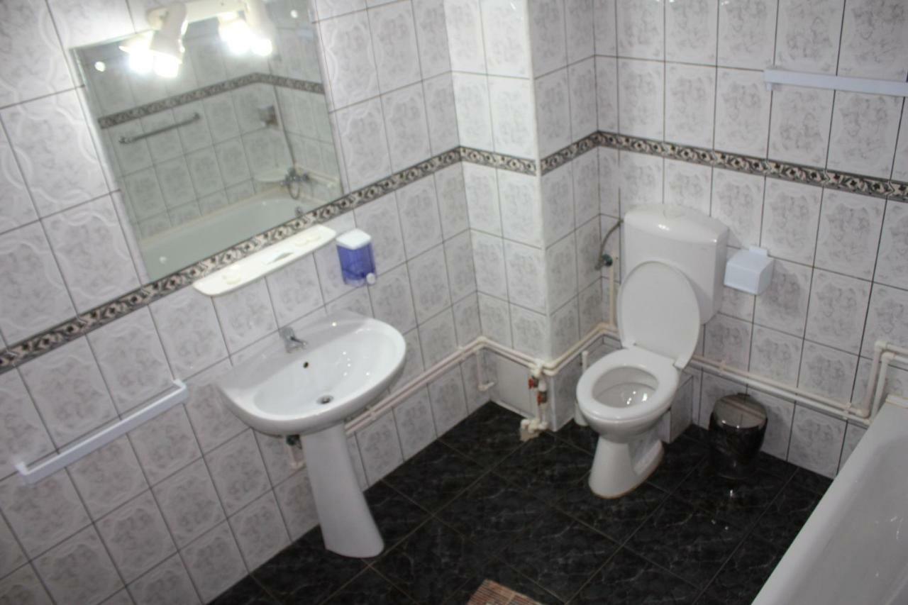 Vila Mihail Hotell Buşteni Eksteriør bilde