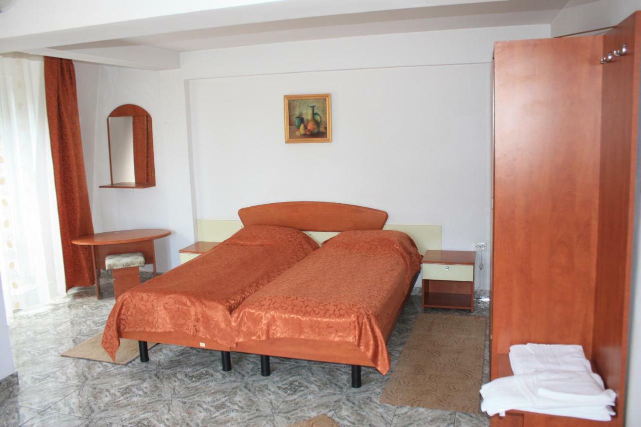 Vila Mihail Hotell Buşteni Eksteriør bilde