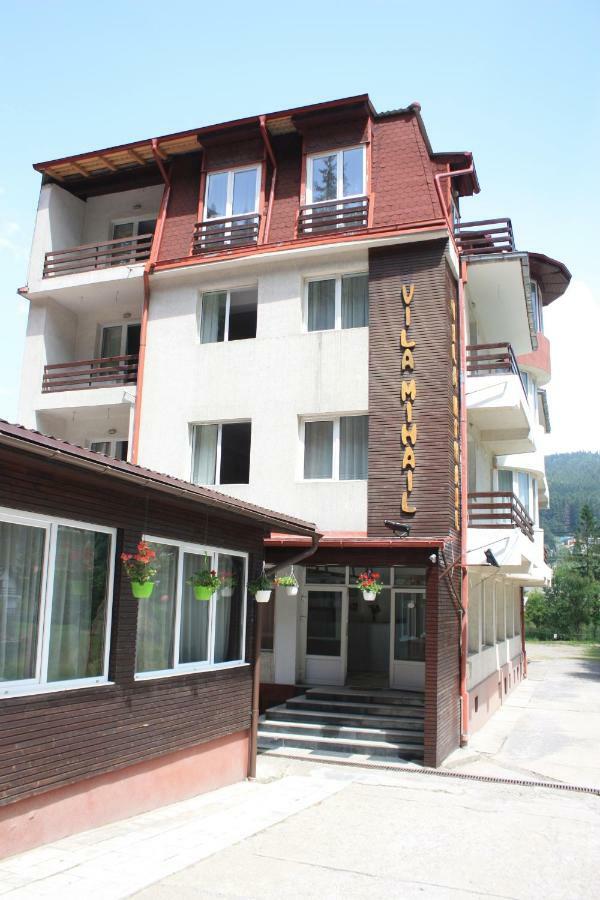 Vila Mihail Hotell Buşteni Eksteriør bilde