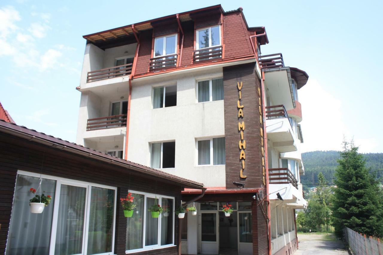 Vila Mihail Hotell Buşteni Eksteriør bilde